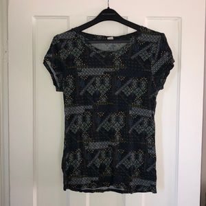 H&M blue top with cute pattern